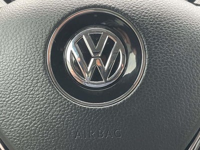 2017 Volkswagen Golf TSI S 4-Door