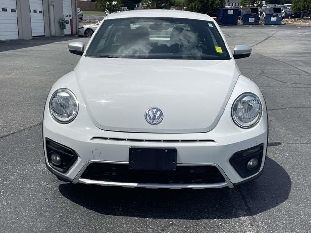 2016 Volkswagen Beetle 1.8T Dune