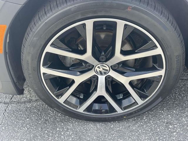 2016 Volkswagen Beetle 1.8T Dune