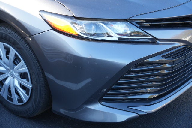 2018 Toyota Camry Hybrid LE