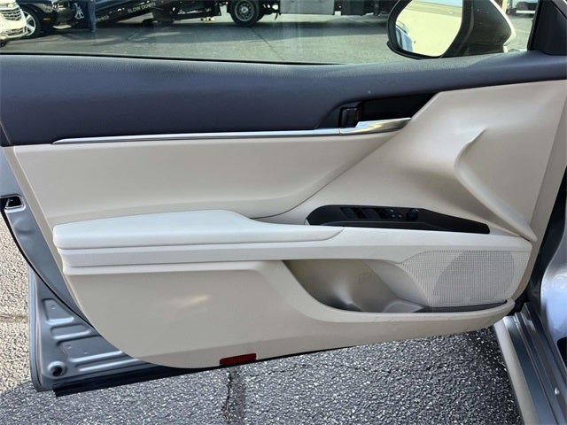 2021 Toyota Camry Hybrid LE