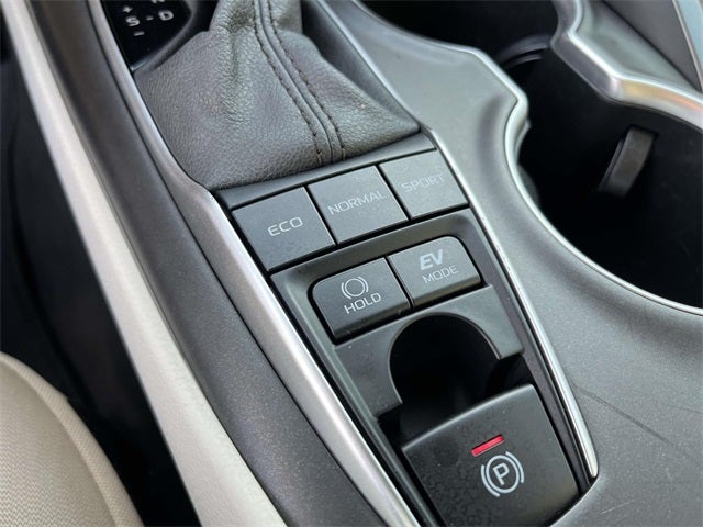 2021 Toyota Camry Hybrid LE