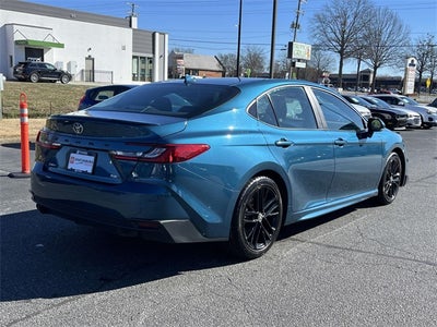 2025 Toyota Camry SE