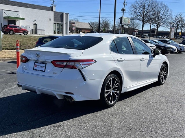 2020 Toyota Camry SE