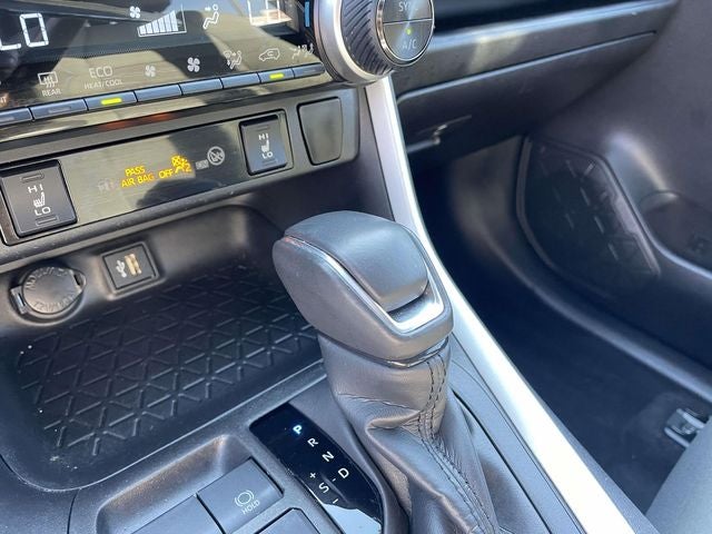 2023 Toyota RAV4 Hybrid SE