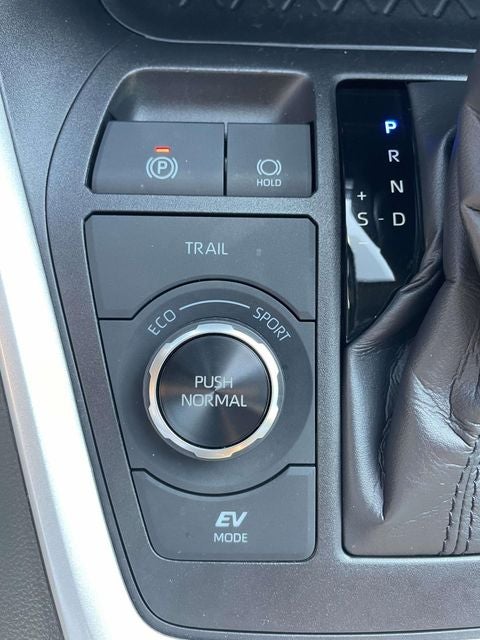 2024 Toyota RAV4 Hybrid SE