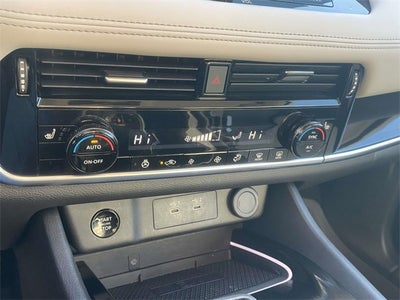 2025 Nissan Rogue SL