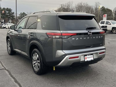 2025 Nissan Pathfinder SL