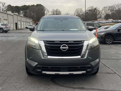 2025 Nissan Pathfinder SL