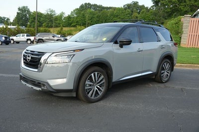 2022 Nissan Pathfinder Platinum