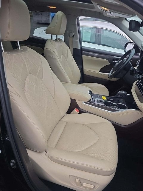 2021 Toyota Highlander Platinum