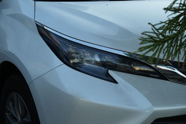 2025 Toyota Sienna XLE 8 Passenger