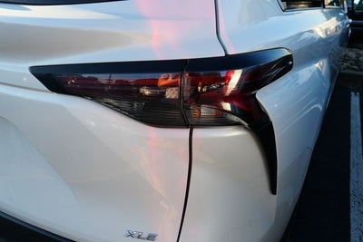 2025 Toyota Sienna XLE 8 Passenger