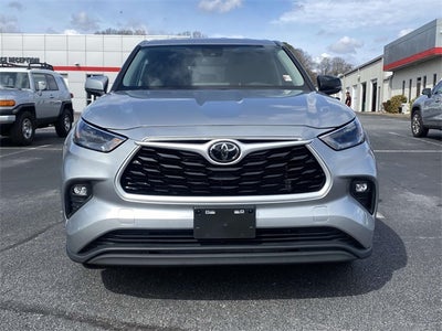 2024 Toyota Highlander LE