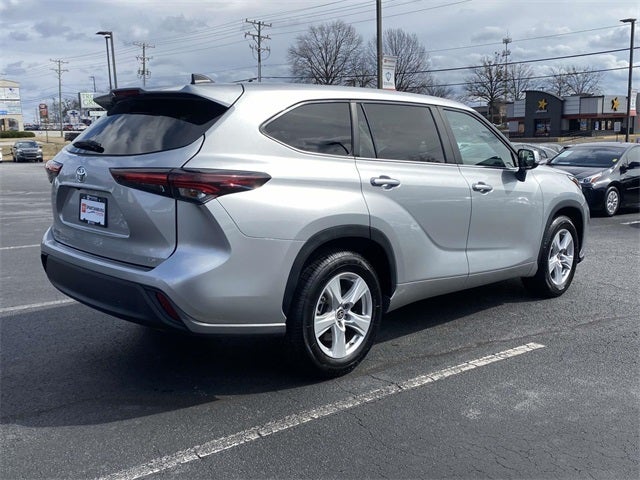 2024 Toyota Highlander LE