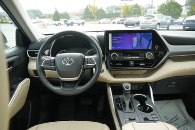 2023 Toyota Highlander XLE