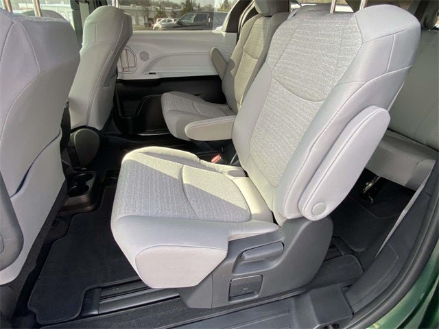 2025 Toyota Sienna LE 8 Passenger