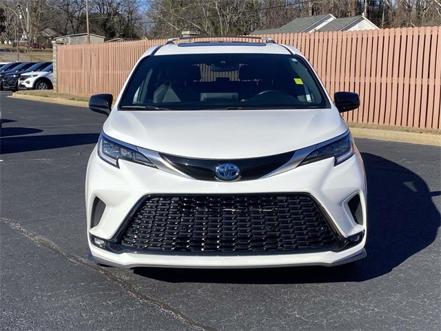 2021 Toyota Sienna XSE 7 Passenger