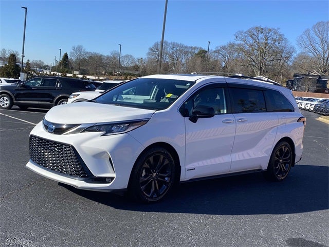 2021 Toyota Sienna XSE 7 Passenger