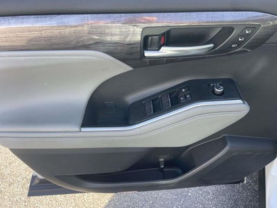 2023 Toyota Highlander Hybrid Limited