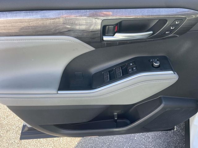 2023 Toyota Highlander Hybrid Limited