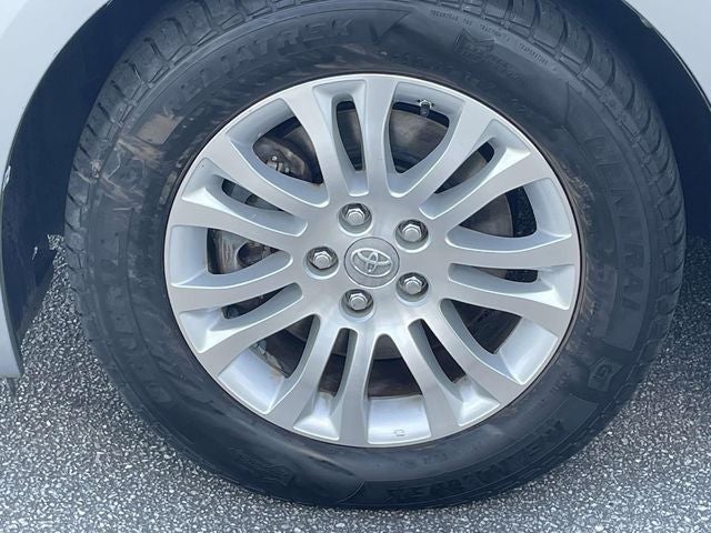 2016 Toyota Sienna XLE 8 Passenger