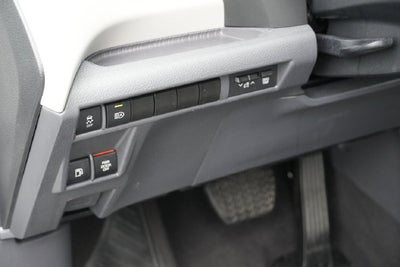 2024 Toyota Sienna XLE 8 Passenger