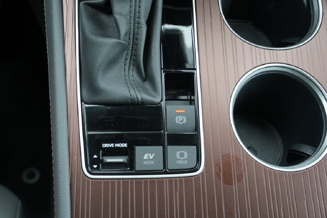 2024 Toyota Sienna XLE 8 Passenger