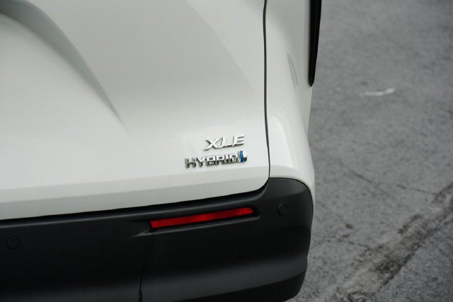 2024 Toyota Sienna XLE 8 Passenger