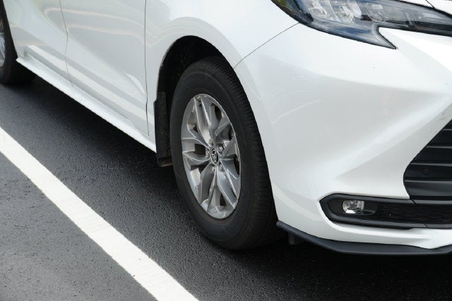 2025 Toyota Sienna XLE 8 Passenger