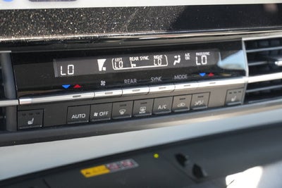 2025 Toyota Sienna XLE 8 Passenger