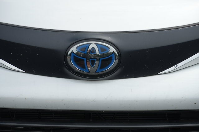2025 Toyota Sienna XLE 8 Passenger