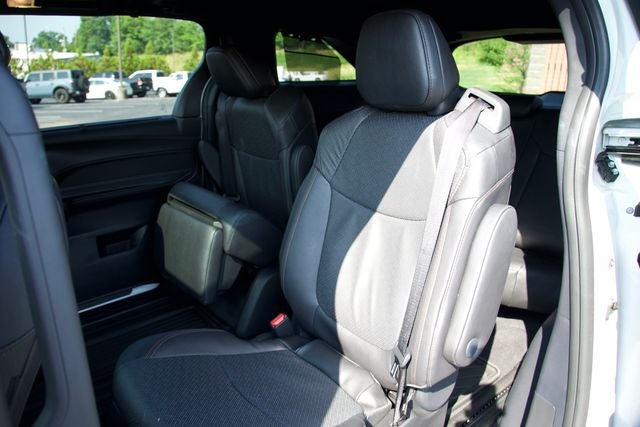 2026 Toyota Sienna Limited 7 Passenger