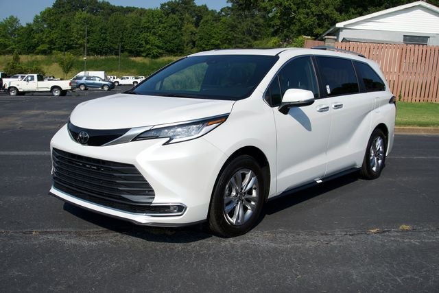 2026 Toyota Sienna Limited 7 Passenger