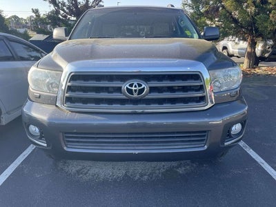 2016 Toyota Sequoia SR5 5.7L