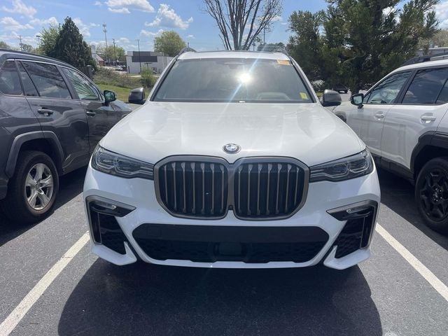 2022 BMW X7 M50i