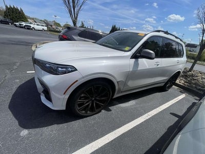 2022 BMW X7 M50i