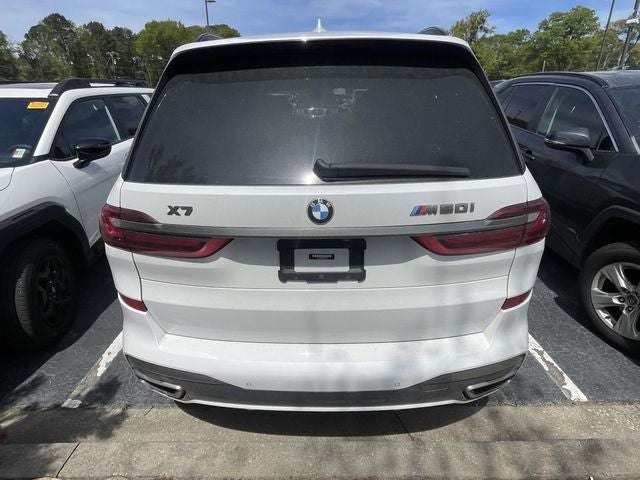 2022 BMW X7 M50i