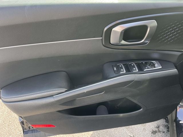2025 Kia Sorento LX