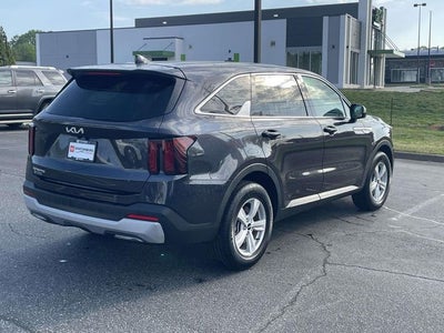 2025 Kia Sorento LX