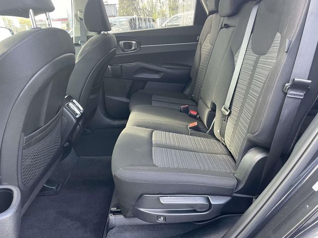 2025 Kia Sorento LX