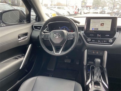 2025 Toyota Corolla Cross XLE