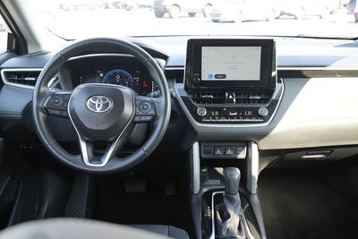 2025 Toyota Corolla Cross XLE