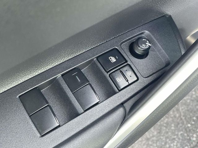 2024 Toyota Corolla Cross Hybrid SE