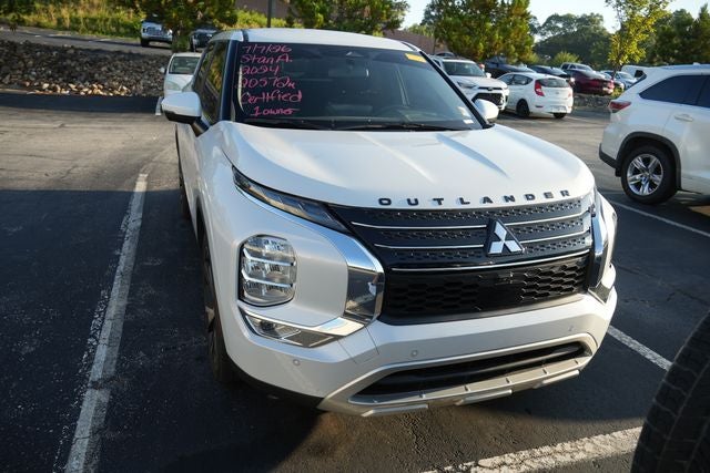 2024 Mitsubishi Outlander SE