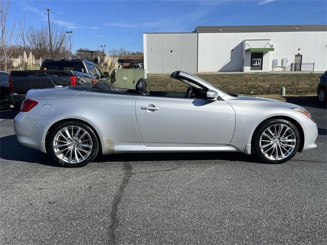 2011 INFINITI G37 Base