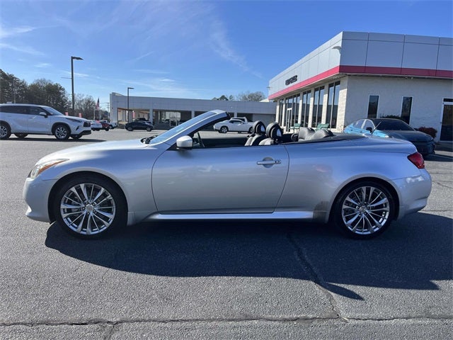 2011 INFINITI G37 Base