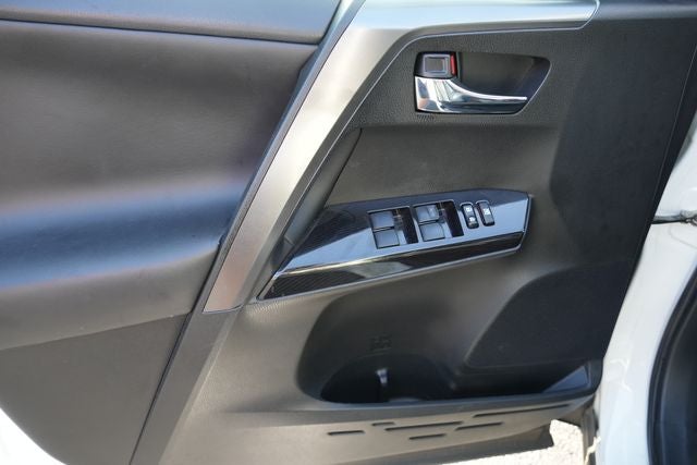 2016 Toyota RAV4 SE
