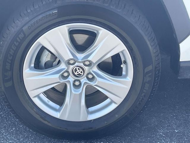 2020 Toyota RAV4 Hybrid LE
