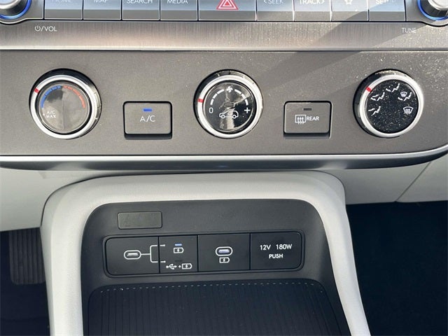 2025 Hyundai Kona SE